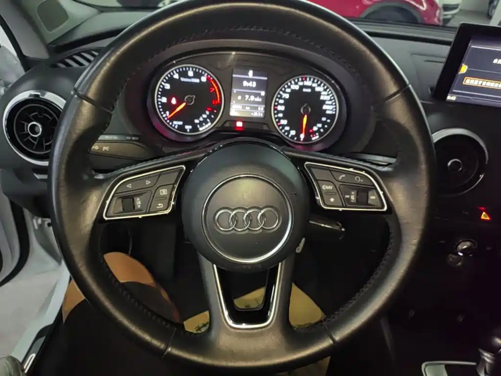 Audi A3 2017 — фото 11