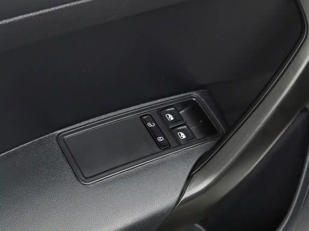 Skoda Rapid 2020 — фото 9