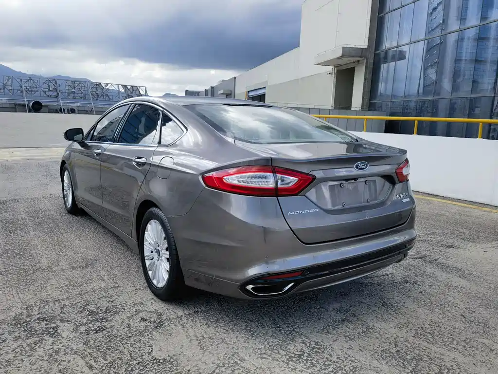 Ford Mondeo 2013 — фото 5