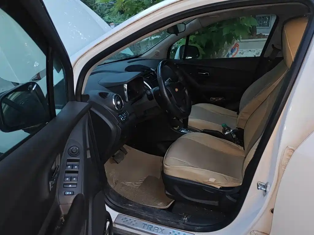 Chevrolet Trax 2015 — фото 12