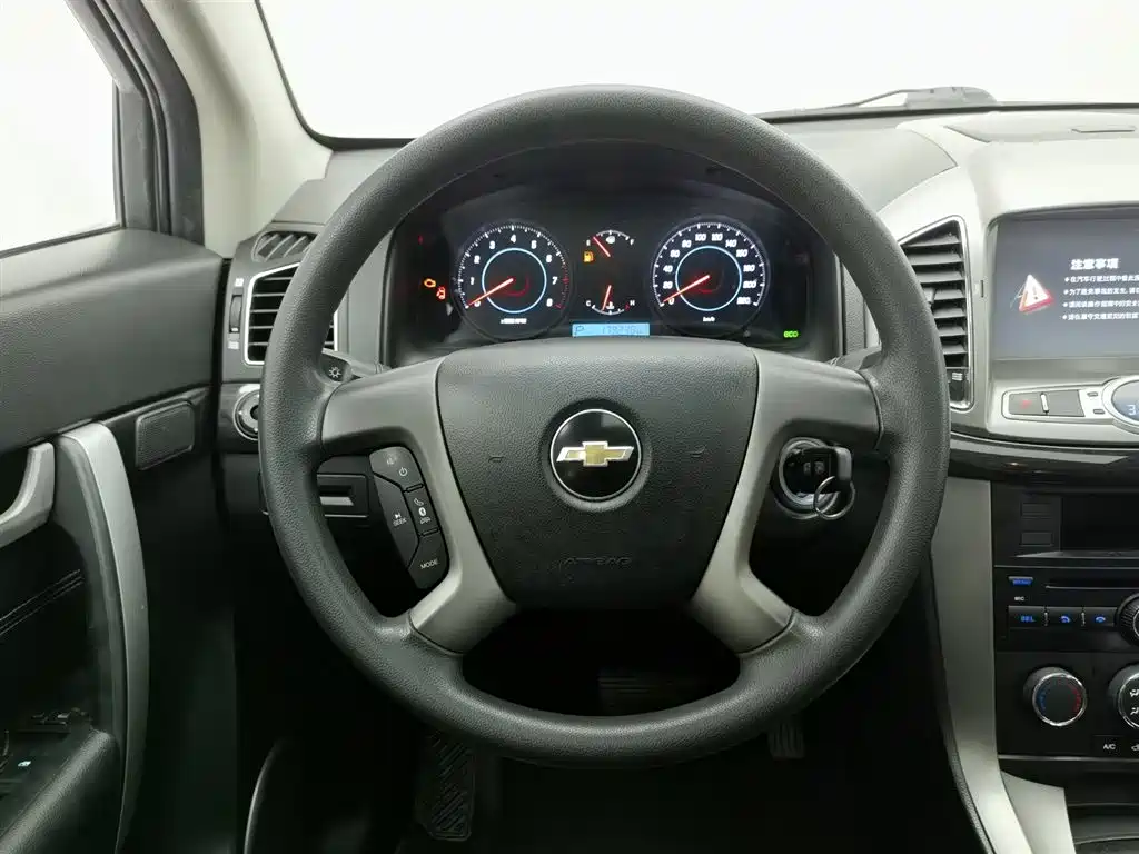 Chevrolet Captiva 2015 — фото 11
