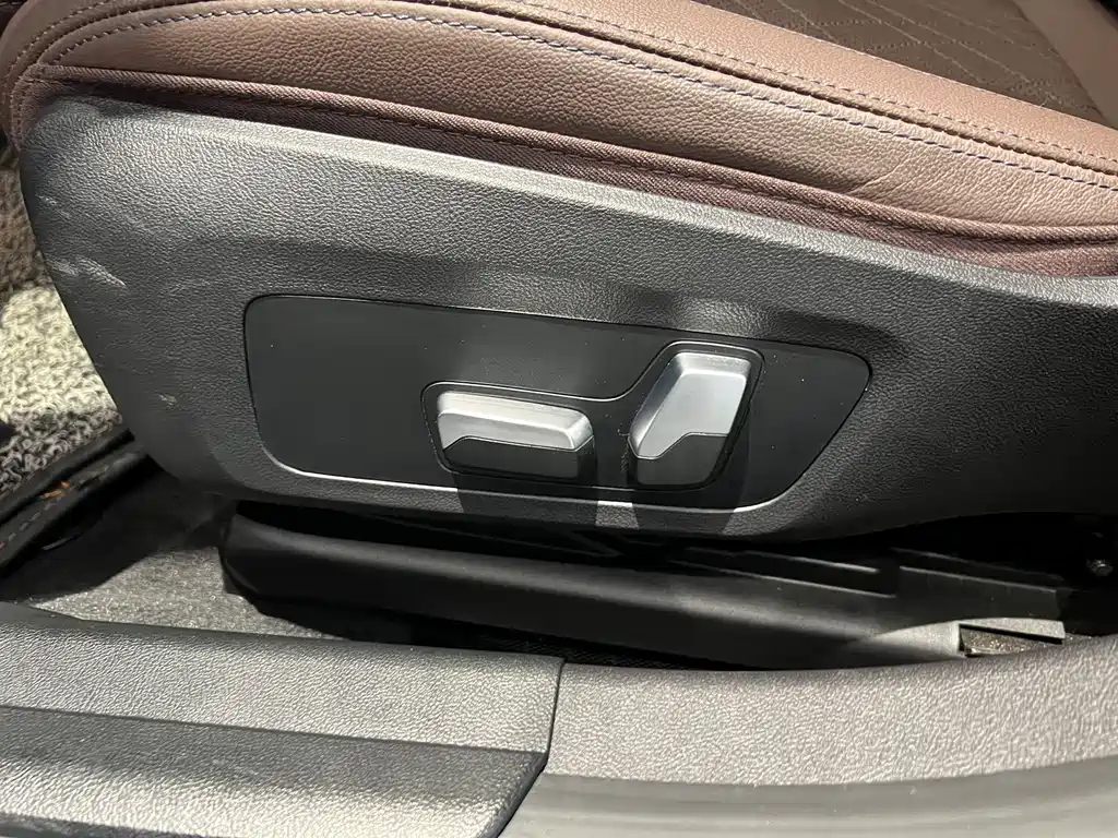 BMW 3 Series 2023 — фото 12