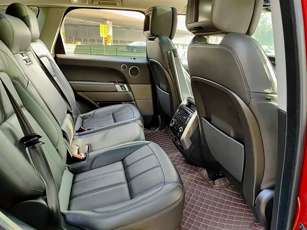 Land Rover Sport 2019 — фото 11