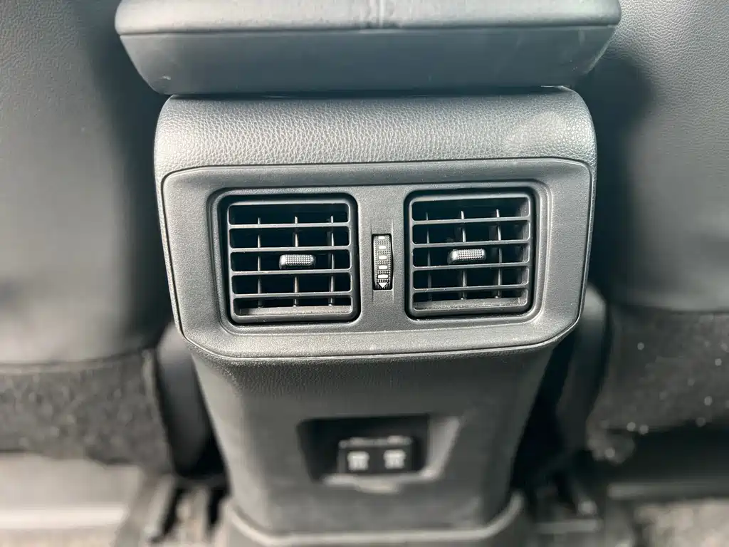 Toyota RAV4 2020 — фото 12