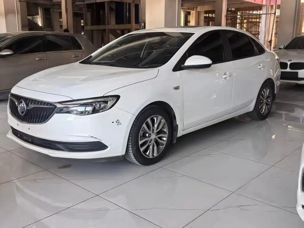 Buick Excelle 2019 — фото 1