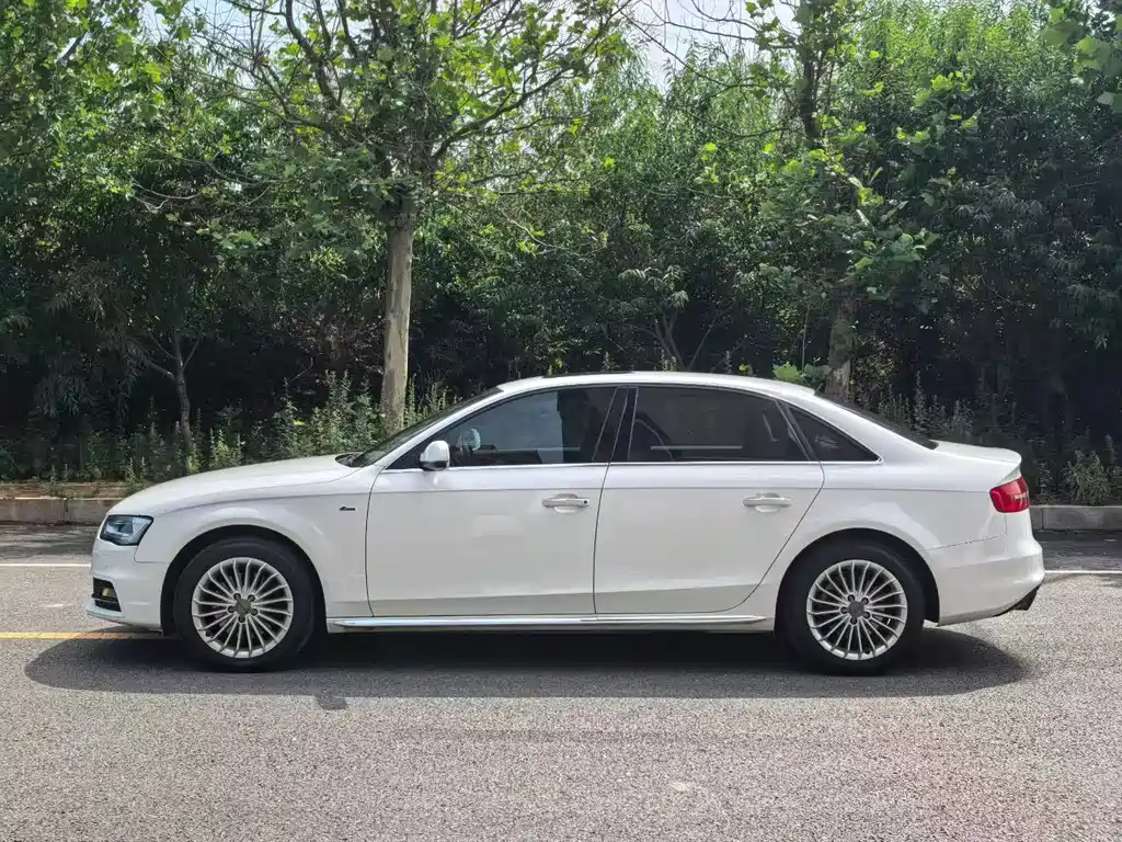 Audi A4L 2016