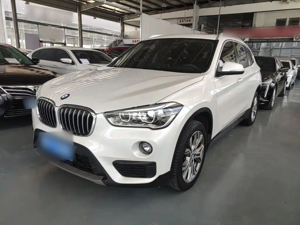 BMW X1 2018 — фото 1