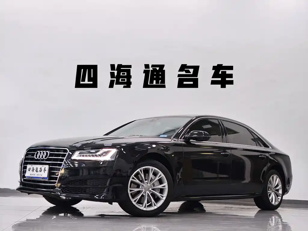 Audi A8 2017 — фото 1
