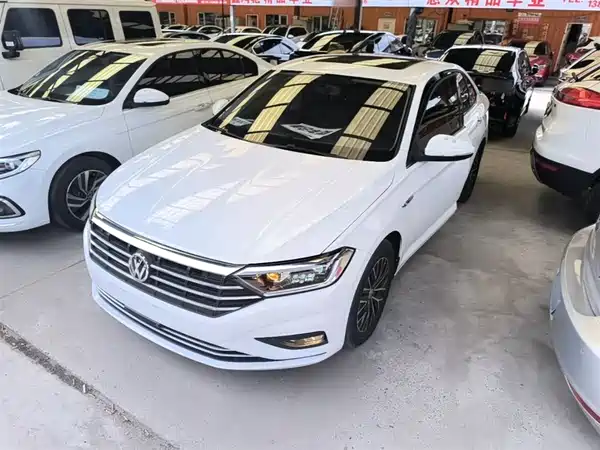 Volkswagen Sagitar 2020