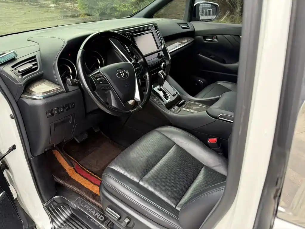 Toyota Alphard 2019 — фото 7