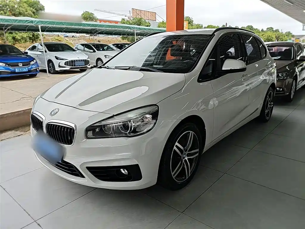 BMW 2 Series Active Tourer 2015 — фото 1