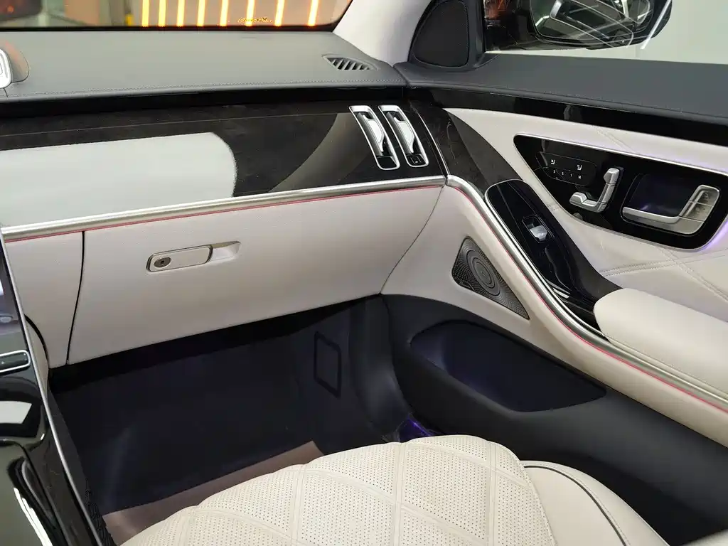 Mercedes-Benz Maybach S-Class 2025 — фото 20