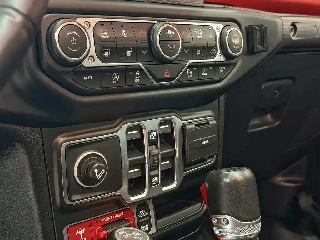 Jeep Wrangler 2022 — фото 13