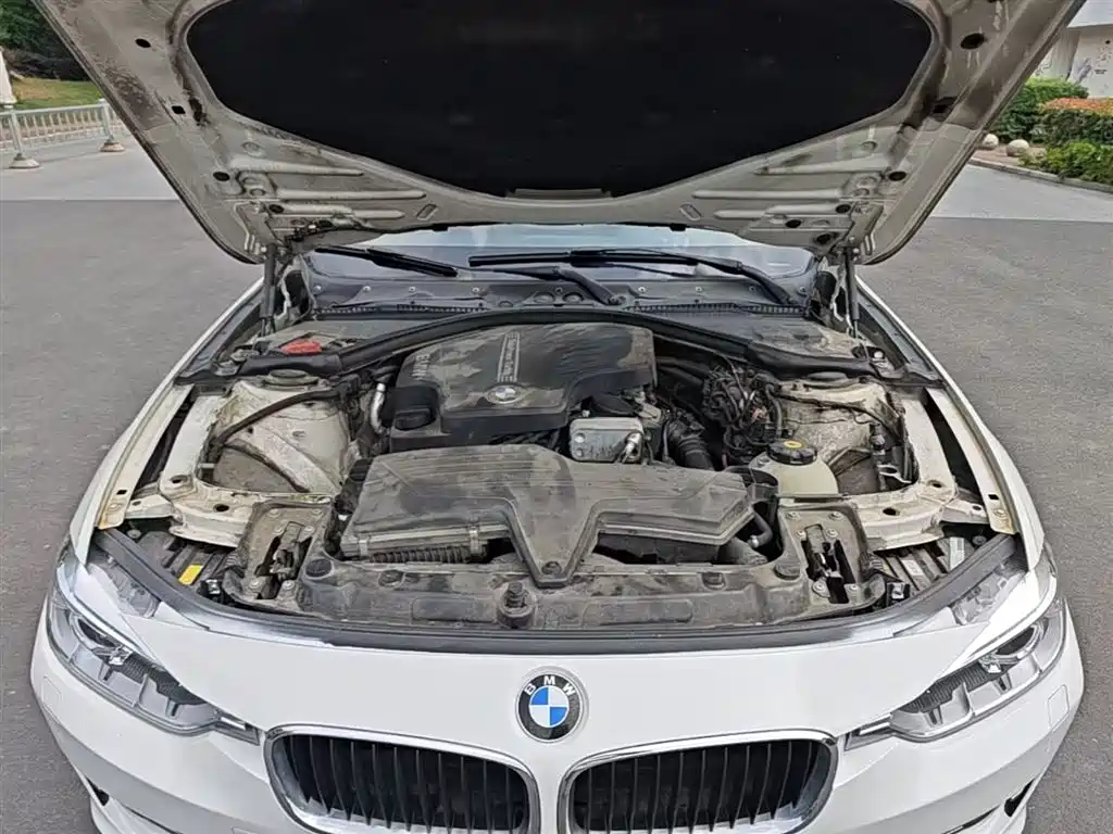 BMW 3 Series 2014 — фото 20