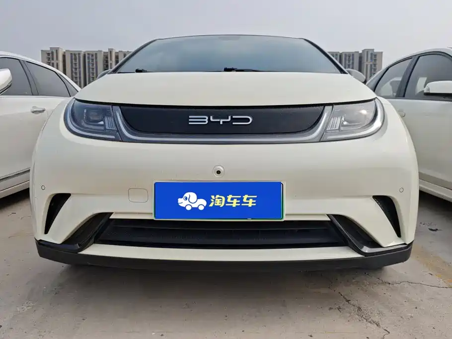 BYD Dolphin 2023