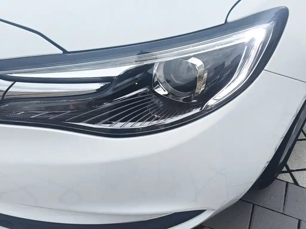 Buick Excelle 2018 — фото 24