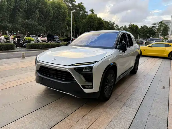 NIO ES8 2019