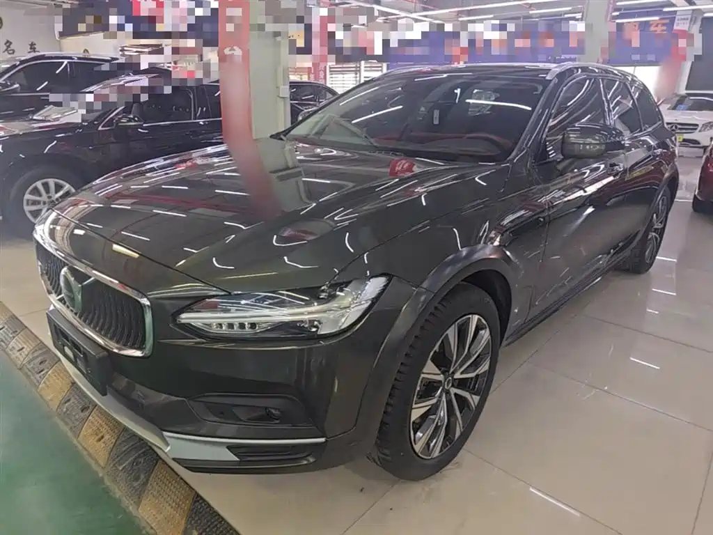 Volvo V90 2021