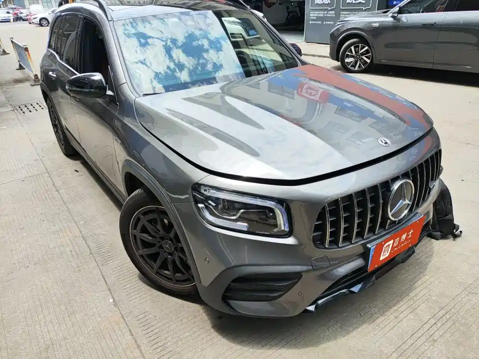 Mercedes-Benz GLB AMG 2023 — фото 4