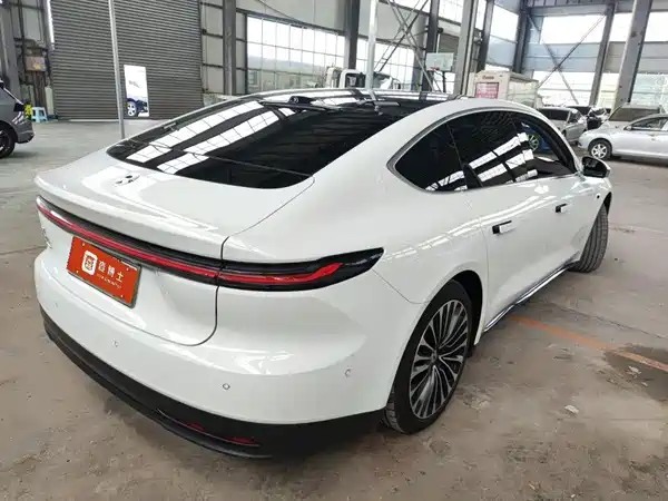 NIO ET7 2022