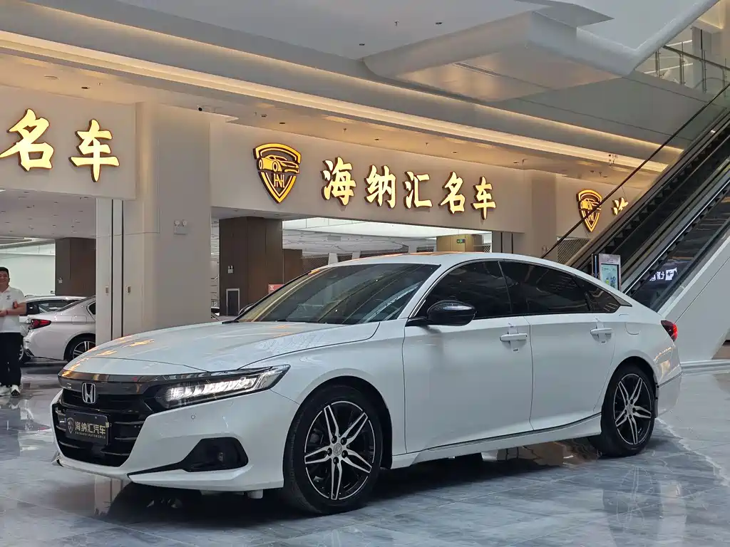 Honda Accord 2022 — фото 1