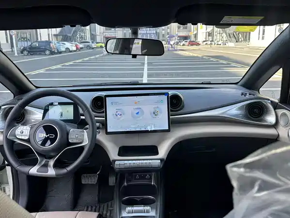 BYD Dolphin 2025