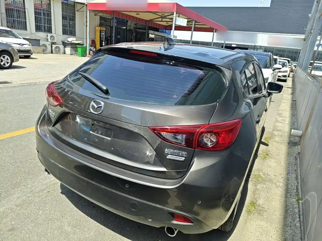 Mazda 3 Axela 2015 — фото 7