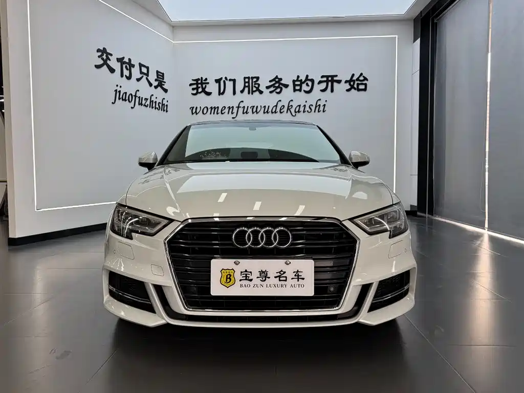 Audi A3 2019 — фото 1