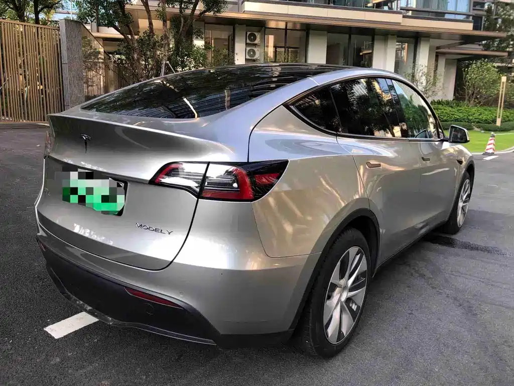 Tesla Model Y 2021 — фото 6