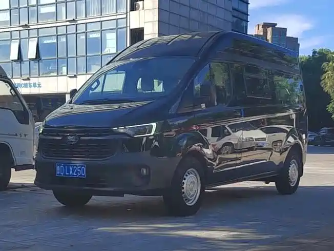 Ford Transit 2023
