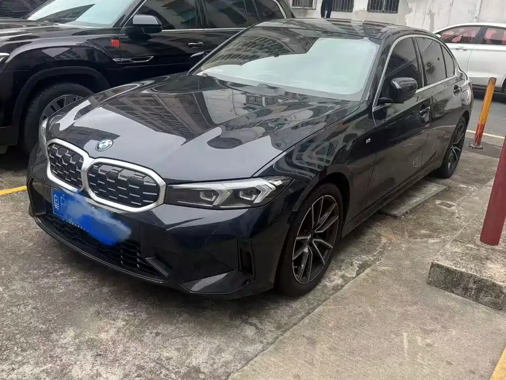 BMW 3 Series 2025 — фото 1