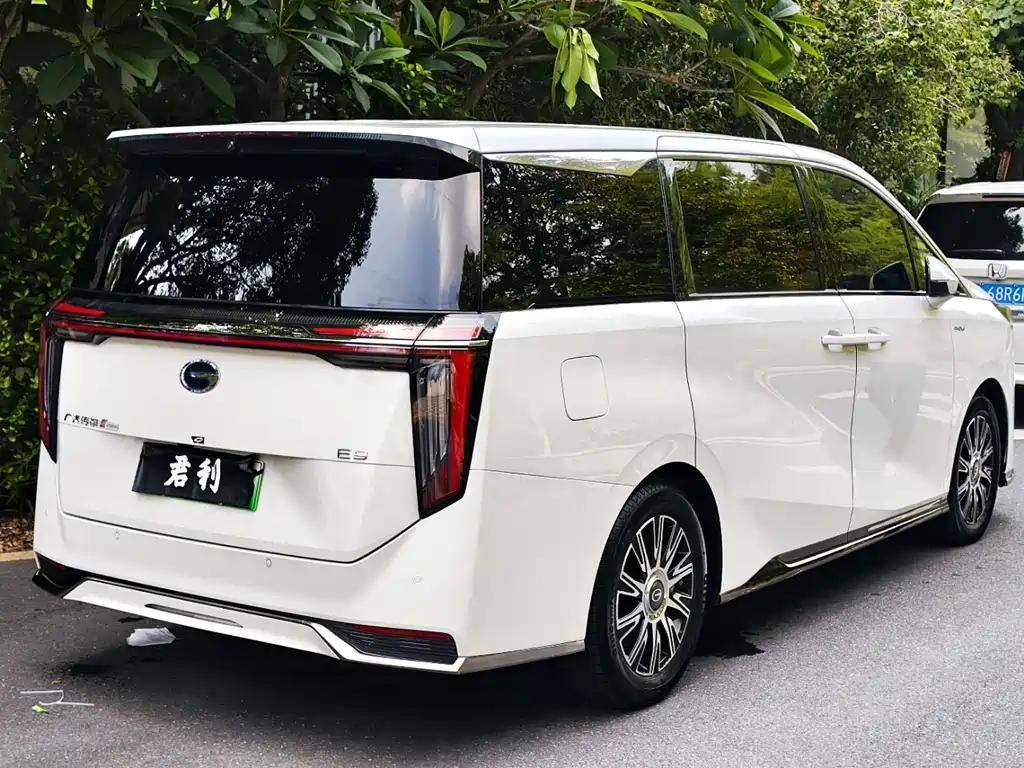 GAC Motor Trumpchi E9 2023 — фото 2