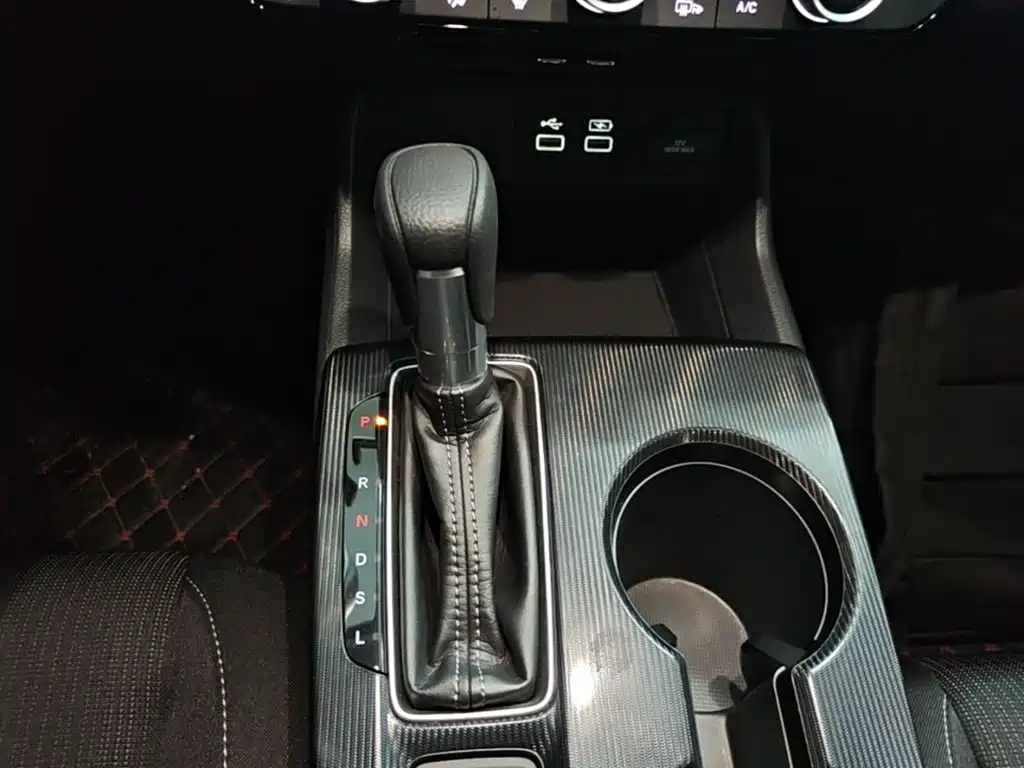 Honda Civic 2023 — фото 14