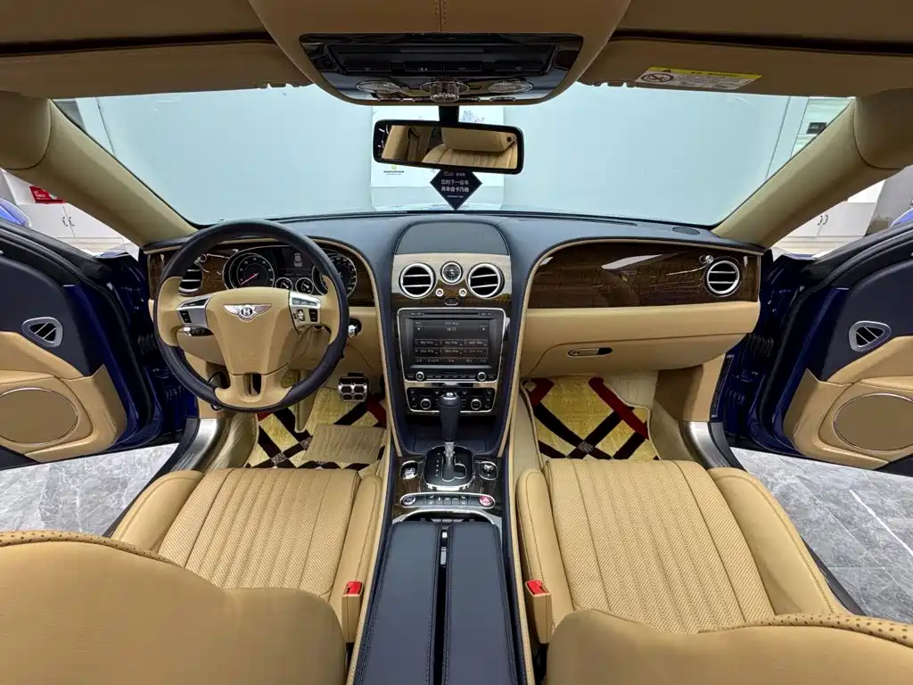 Bentley Flying Spur 2019 — фото 9