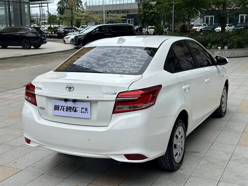 Toyota Vios 2019 — фото 15