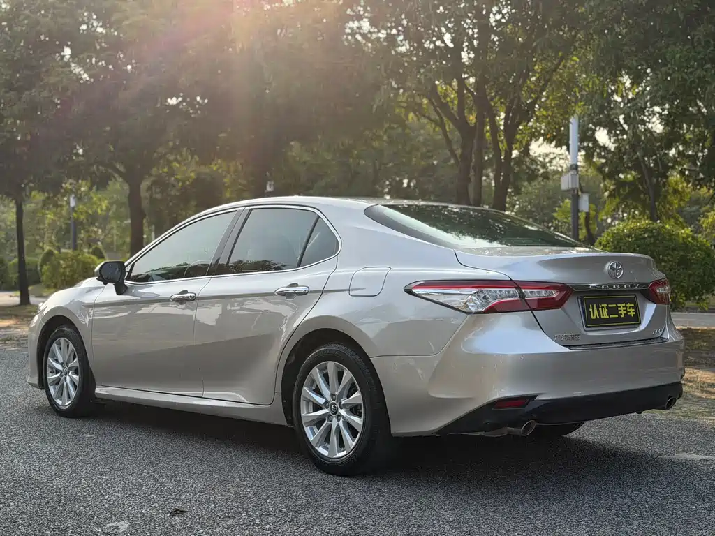 Toyota Camry 2020 — фото 22