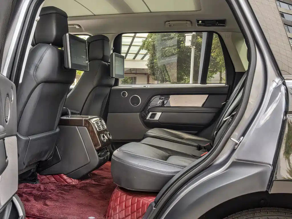 Land Rover Range Rover 2022 — фото 18