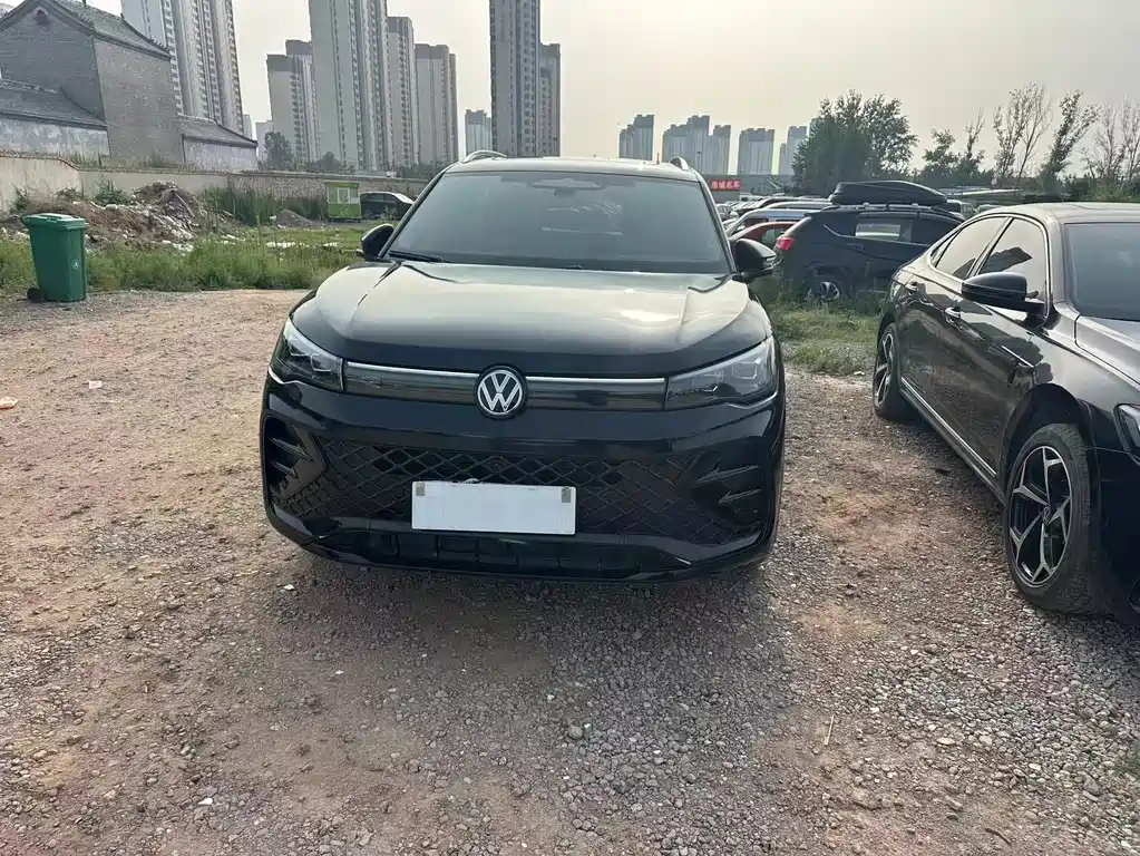 Volkswagen Tiguan L 2024