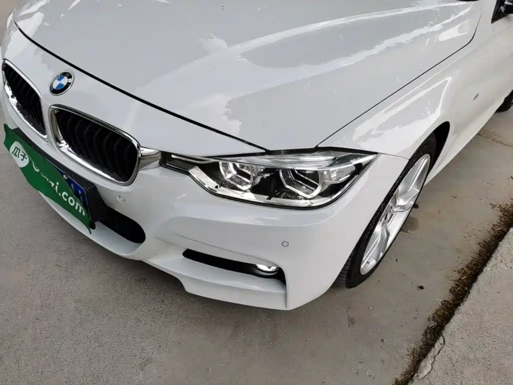 BMW 3 Series 2017 — фото 18