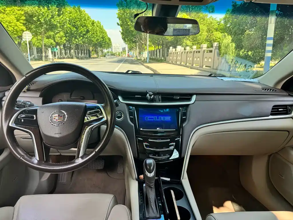 Cadillac XTS 2015 — фото 9