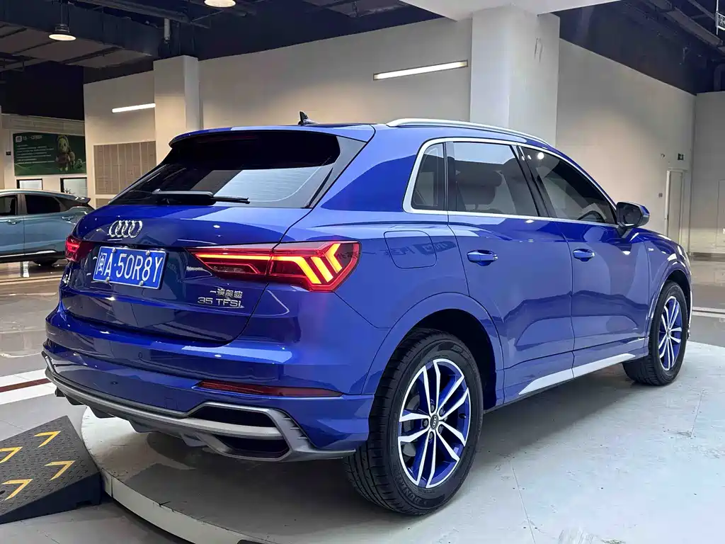 Audi Q3 2022 — фото 7