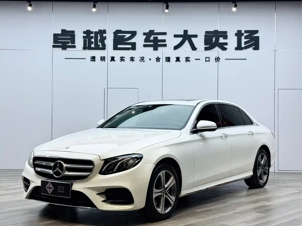 Mercedes-Benz E-Class 2018 — фото 19