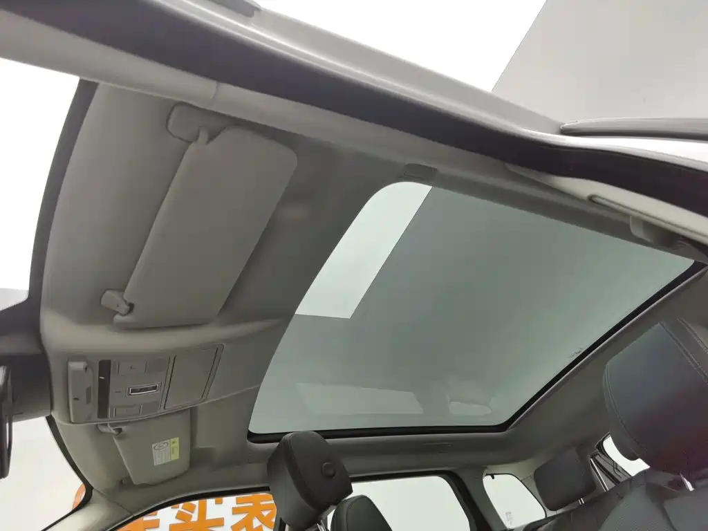 Land Rover Range Rover Evoque 2018 — фото 14