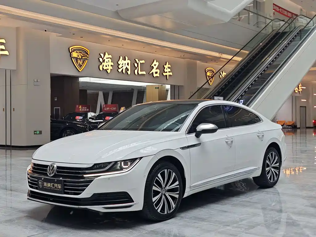 Volkswagen CC 2020 — фото 1