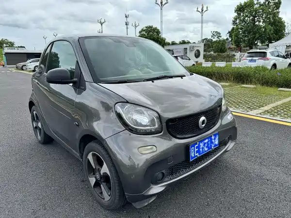 smart fortwo 2018