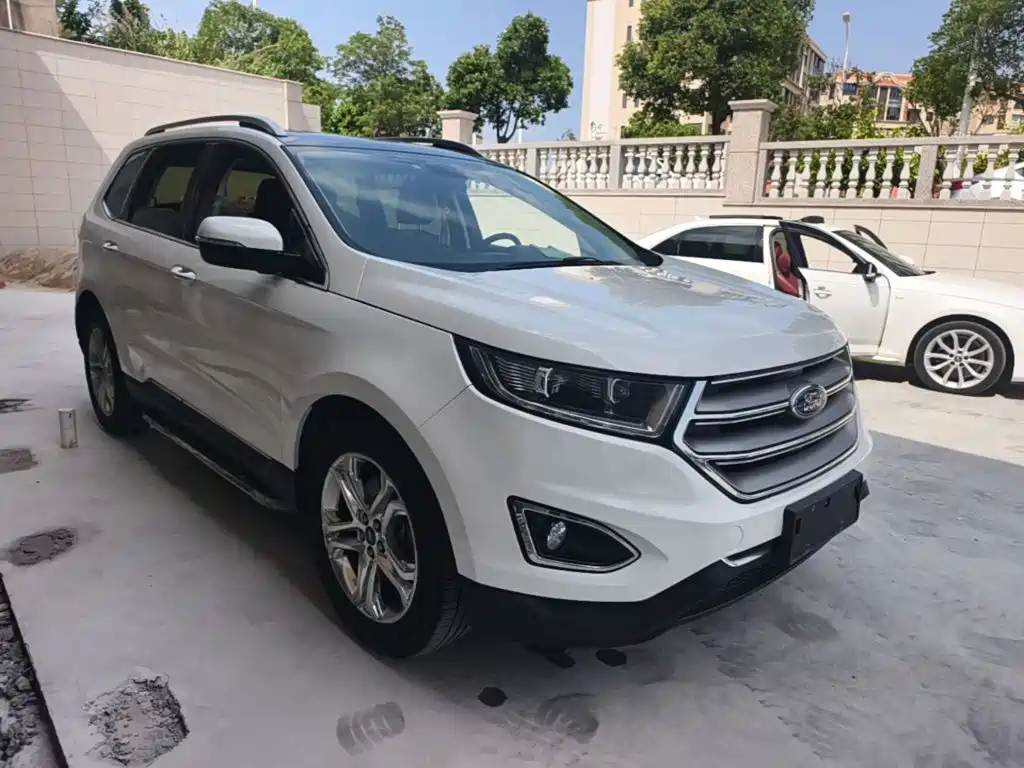 Ford Edge 2015 — фото 22