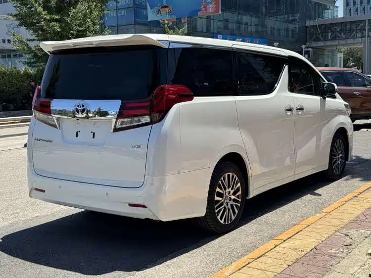 Toyota Alphard 2015 — фото 2