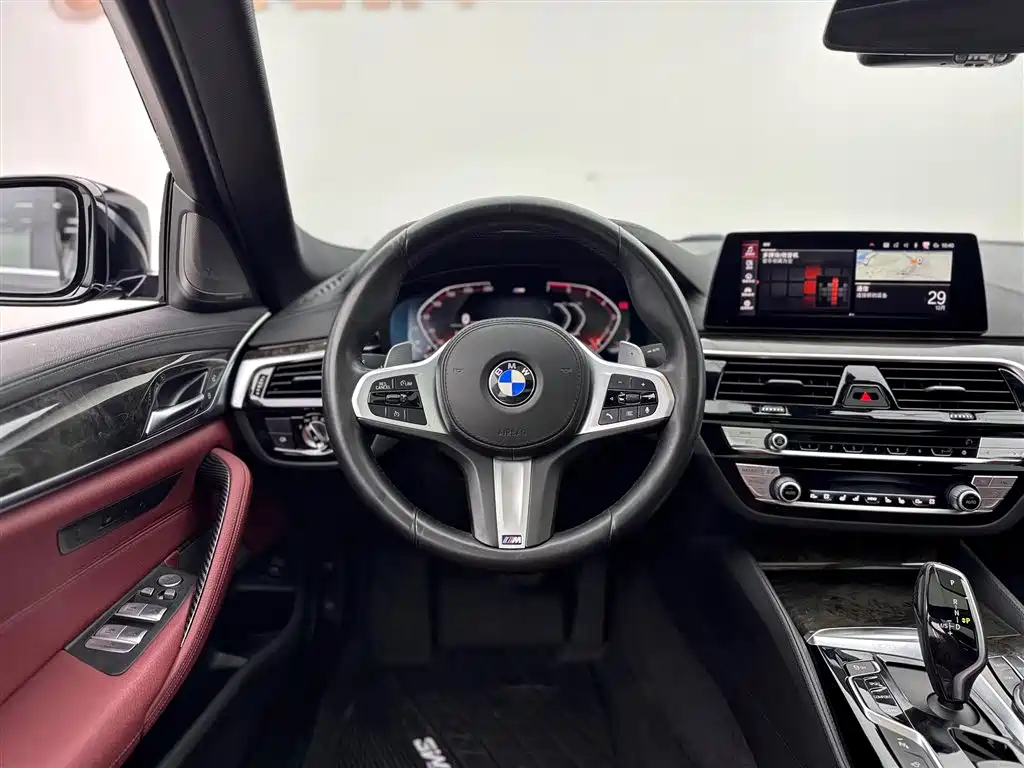 BMW 5 Series 2020 — фото 9