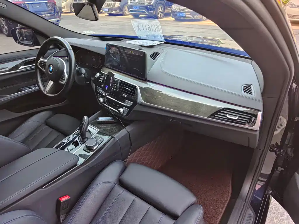 BMW 6 Series GT 2024 — фото 13