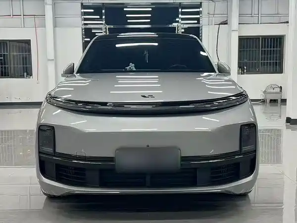 Li Auto L8 2023